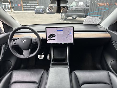 Used 2021 Tesla Model Y Performance AWD/4WD image 3