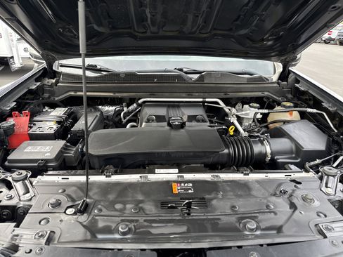 Used 2023 Chevrolet Colorado Trail Boss w/ Technology Package AWD/4WD image 30