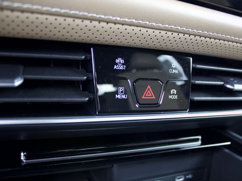 New 2026 Volkswagen Atlas Cross Sport SE AWD/4WD image 22