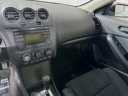 Used 2013 Nissan Altima 2.5 S w/ Premium Pkg image 25