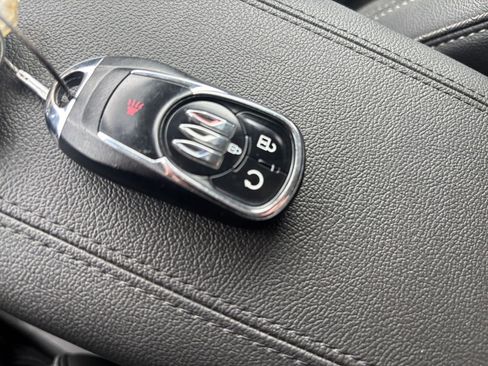 Used 2025 Buick Encore GX Preferred image 23