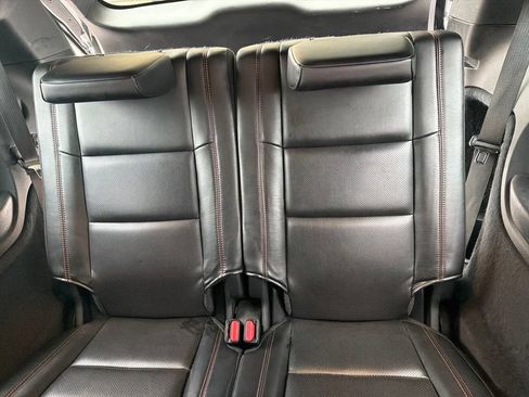 Used 2022 Dodge Durango R/T w/ Tow 'N Go Package AWD/4WD image 11