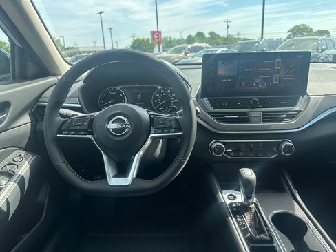New 2026 Nissan Altima 2.5 SR FWD image 23