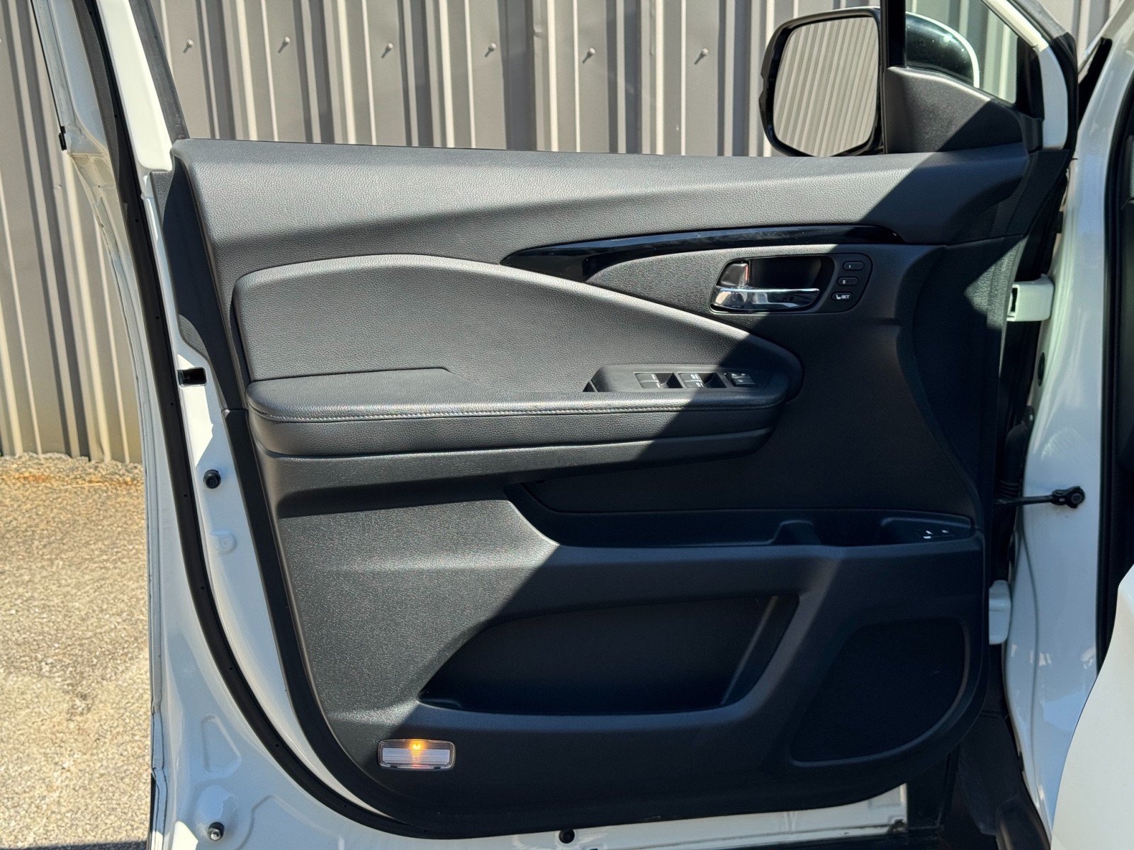 Used 2017 Honda Pilot Touring image 41