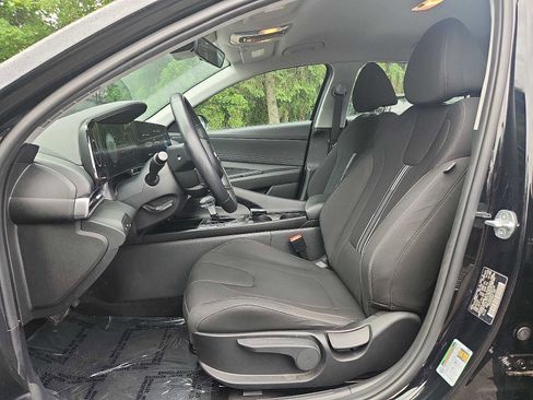 Used 2023 Hyundai Elantra SEL w/ Convenience Package FWD image 13