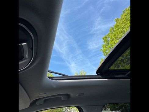 Used 2021 Jeep Grand Cherokee L Limited w/ Luxury Tech Group II image 5