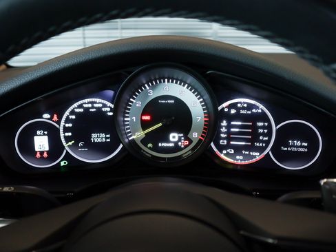 Certified 2023 Porsche Panamera 4 AWD/4WD image 16