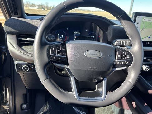 Used 2025 Ford Explorer Platinum w/ LUX Leather Package image 20