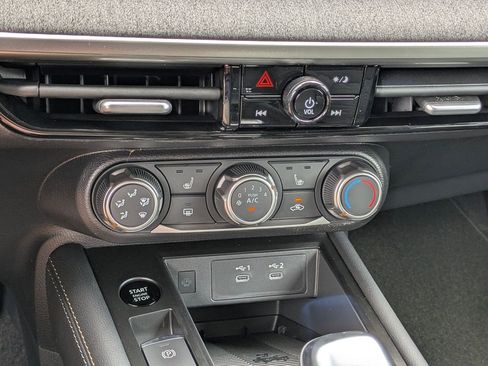 New 2025 Nissan Kicks SV w/ SV Premium Package image 16