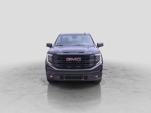 Used 2025 GMC Sierra 1500 Elevation AWD/4WD image 3