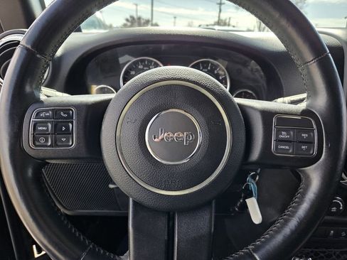 Used 2013 Jeep Wrangler Unlimited Sahara w/ Connectivity Group image 19