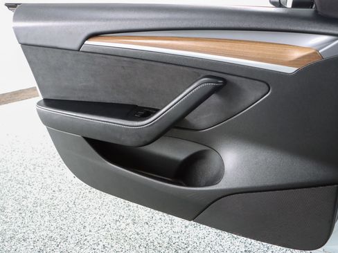 Used 2022 Tesla Model 3 Long Range image 19