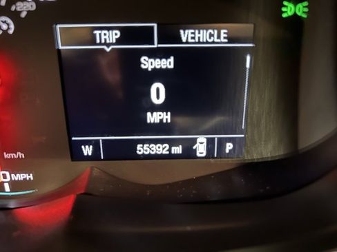 Used 2020 Chevrolet Trax LT w/ LT Convenience Package image 35