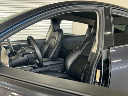 Used 2024 Tesla Model Y Long Range AWD/4WD image 15