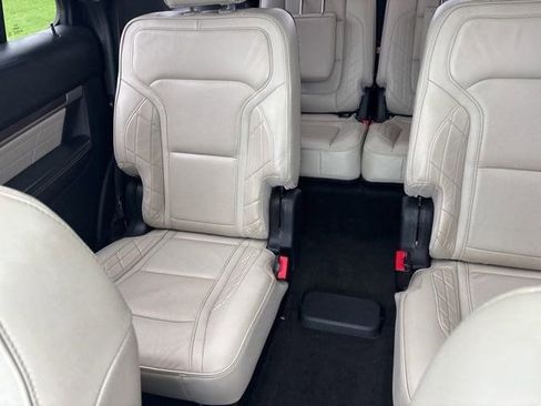 Used 2017 Ford Explorer Platinum AWD/4WD image 34