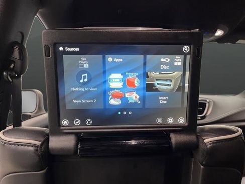 Used 2020 Chrysler Pacifica Limited w/ Advanced Safetytec Group image 11