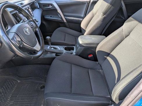Used 2018 Toyota RAV4 XLE image 14