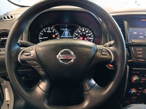 Used 2018 Nissan Pathfinder S AWD/4WD image 21