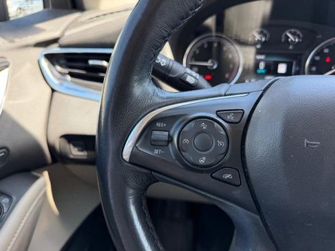 Used 2018 Buick Enclave Premium FWD image 13