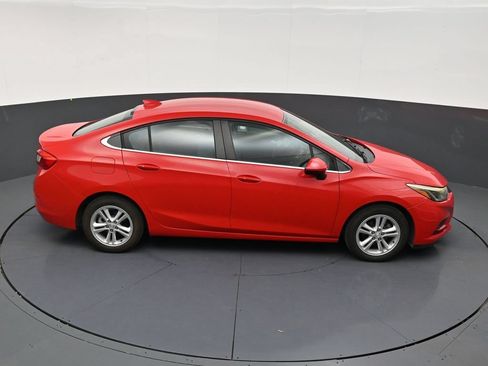 Used 2017 Chevrolet Cruze LT w/ Convenience Package FWD image 18