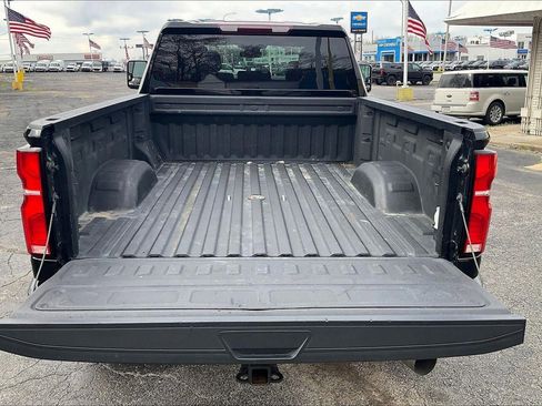 Used 2024 Chevrolet Silverado 2500 LTZ AWD/4WD image 4