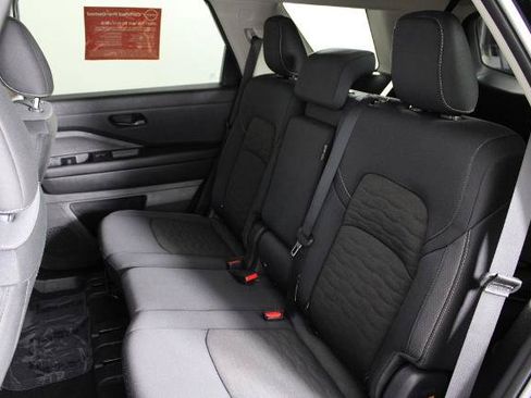 Certified 2025 Nissan Pathfinder SV AWD/4WD image 22
