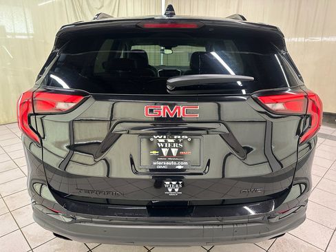 Used 2019 GMC Terrain SLT w/ GMC Pro Grade Package image 6