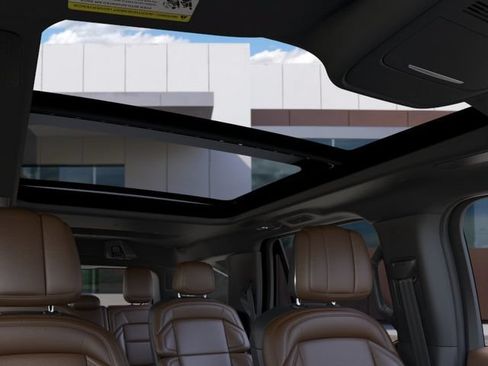 New 2026 Lincoln Navigator Reserve AWD/4WD image 22
