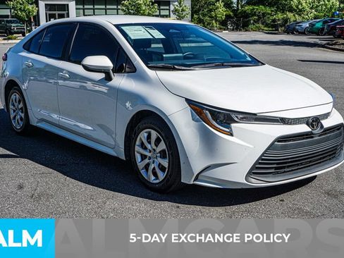 Used 2023 Toyota Corolla LE FWD image 4