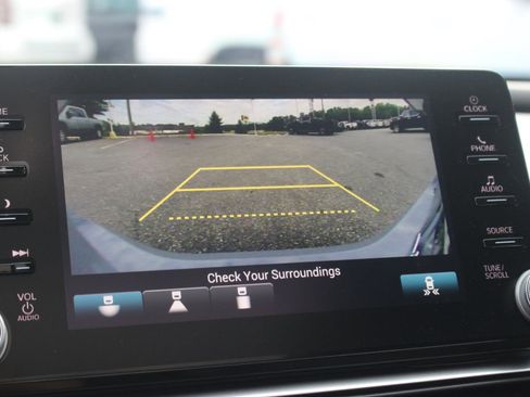 Used 2022 Honda Accord Sport image 24