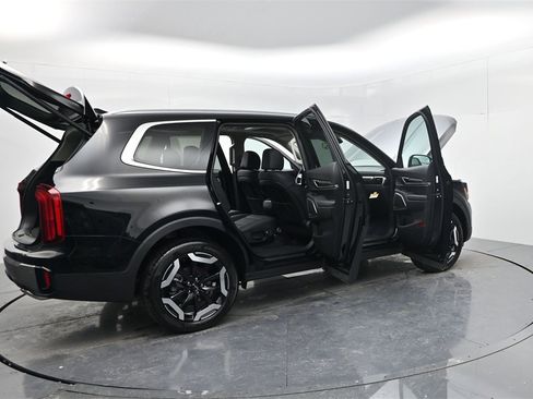 New 2025 Kia Telluride S image 51