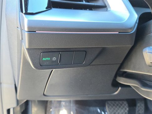 Used 2023 Audi Q4 e-tron Premium Plus w/ Premium Plus image 33