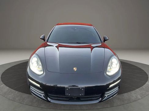 Used 2016 Porsche Panamera 4S image 2