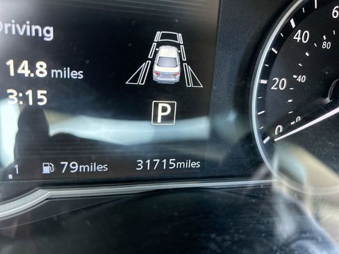 Used 2025 Nissan Versa SV FWD image 16