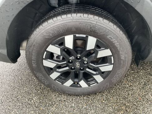 Used 2025 Hyundai Santa Cruz SEL image 9