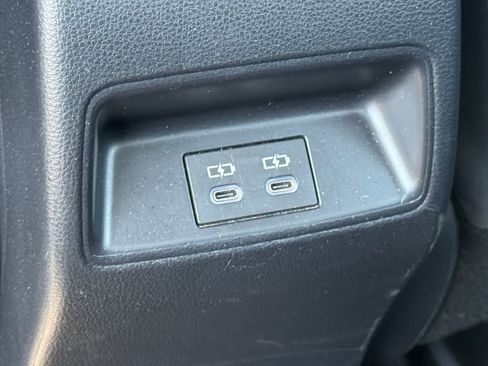 Used 2025 Toyota Corolla LE FWD image 12