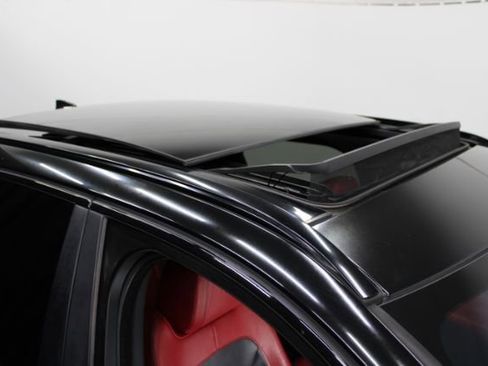 Used 2017 Jaguar F-PACE S image 7