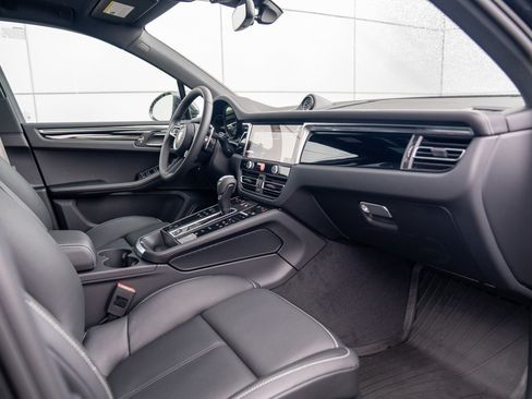 New 2026 Porsche Macan AWD/4WD image 26