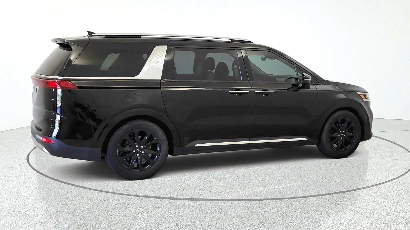 Used 2022 Kia Carnival SX Prestige FWD image 9