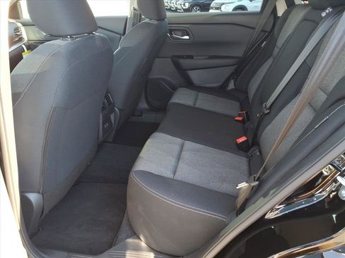 Certified 2025 Nissan Rogue SV image 6