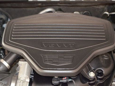 Used 2023 Cadillac XT6 Sport w/ Technology Package image 4