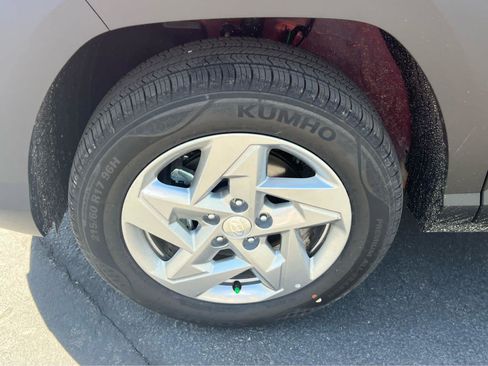 Certified 2026 Hyundai Kona SE AWD/4WD image 13