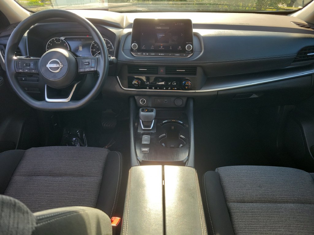 Certified 2023 Nissan Rogue SV FWD image 12