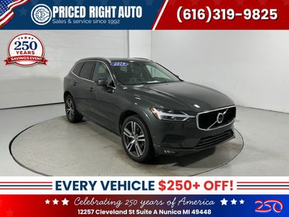 Used 2019 Volvo XC60 T5 Momentum w/ Multimedia Package