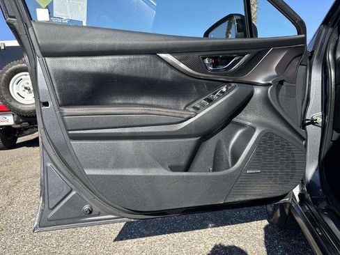 Used 2020 Subaru Crosstrek 2.0i Limited w/ Moonroof Package w/Navigation image 19