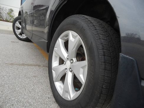Used 2015 Subaru Forester 2.5i Premium w/ All-Weather Package AWD/4WD image 14