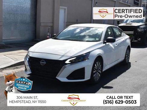 Used 2024 Nissan Sentra SV FWD image 1
