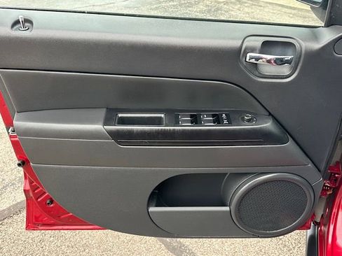 Used 2012 Jeep Compass Latitude image 14