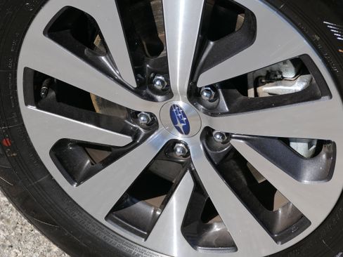 Certified 2025 Subaru Outback Premium image 11