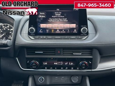 Used 2023 Nissan Rogue SV w/ SV Premium B Package image 19